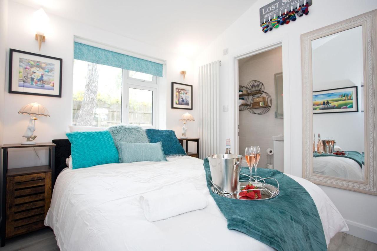 The Bearded Goat Den - A Rural Retreat At This Modern Holiday Cottage Saint Leonards Exteriör bild