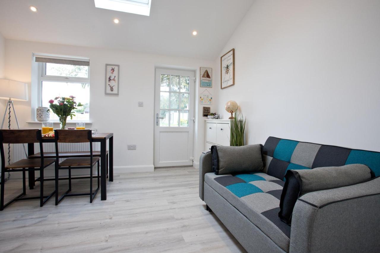 The Bearded Goat Den - A Rural Retreat At This Modern Holiday Cottage Saint Leonards Exteriör bild