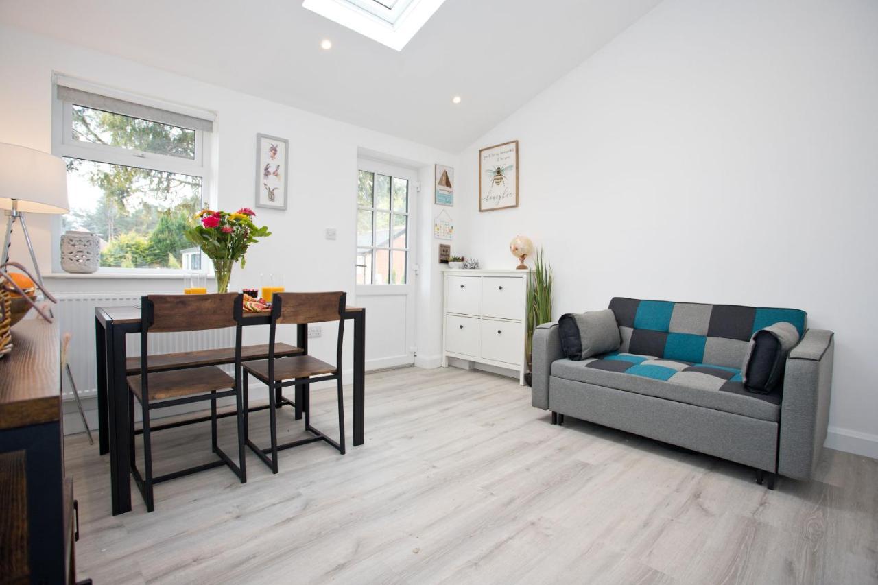 The Bearded Goat Den - A Rural Retreat At This Modern Holiday Cottage Saint Leonards Exteriör bild